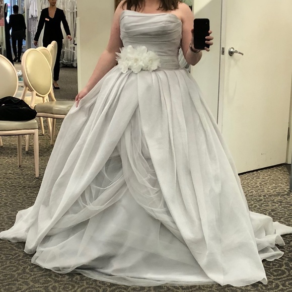 White by Vera Wang Textured Organza Wedding Dress - Picture 4 of 8